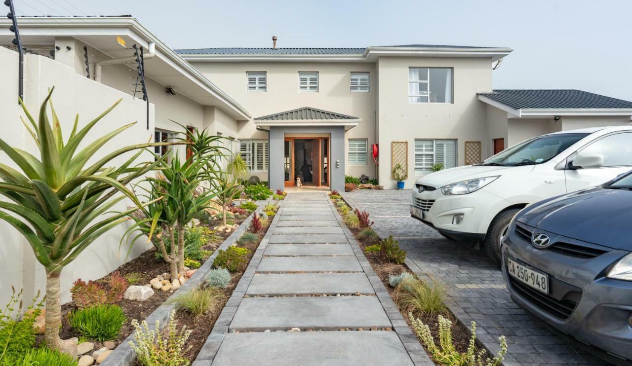 Bentley'S Guesthouse Bloubergstrand Exteriér fotografie